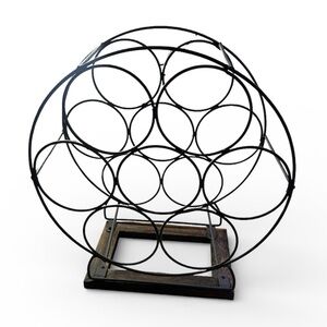 Rustic Metal Wine Rack: 7-Bottle Ferris Wheel Design